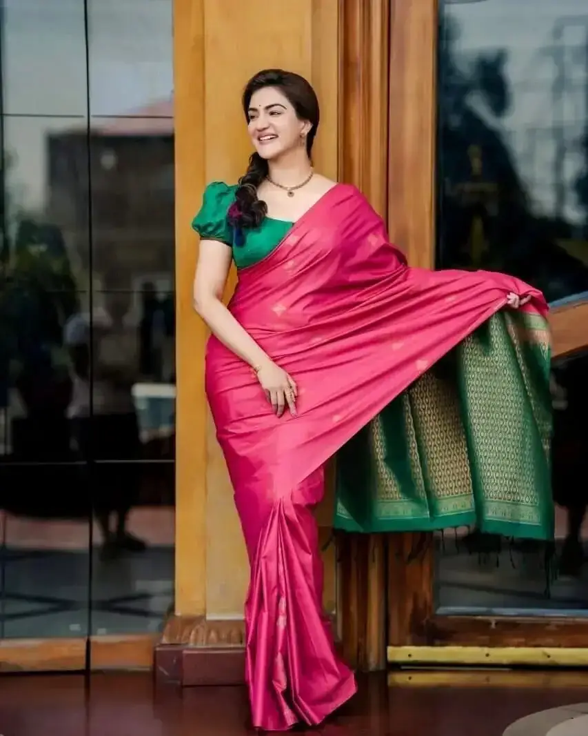 South Indian Model Honey Rose in Red Saree Green Choli